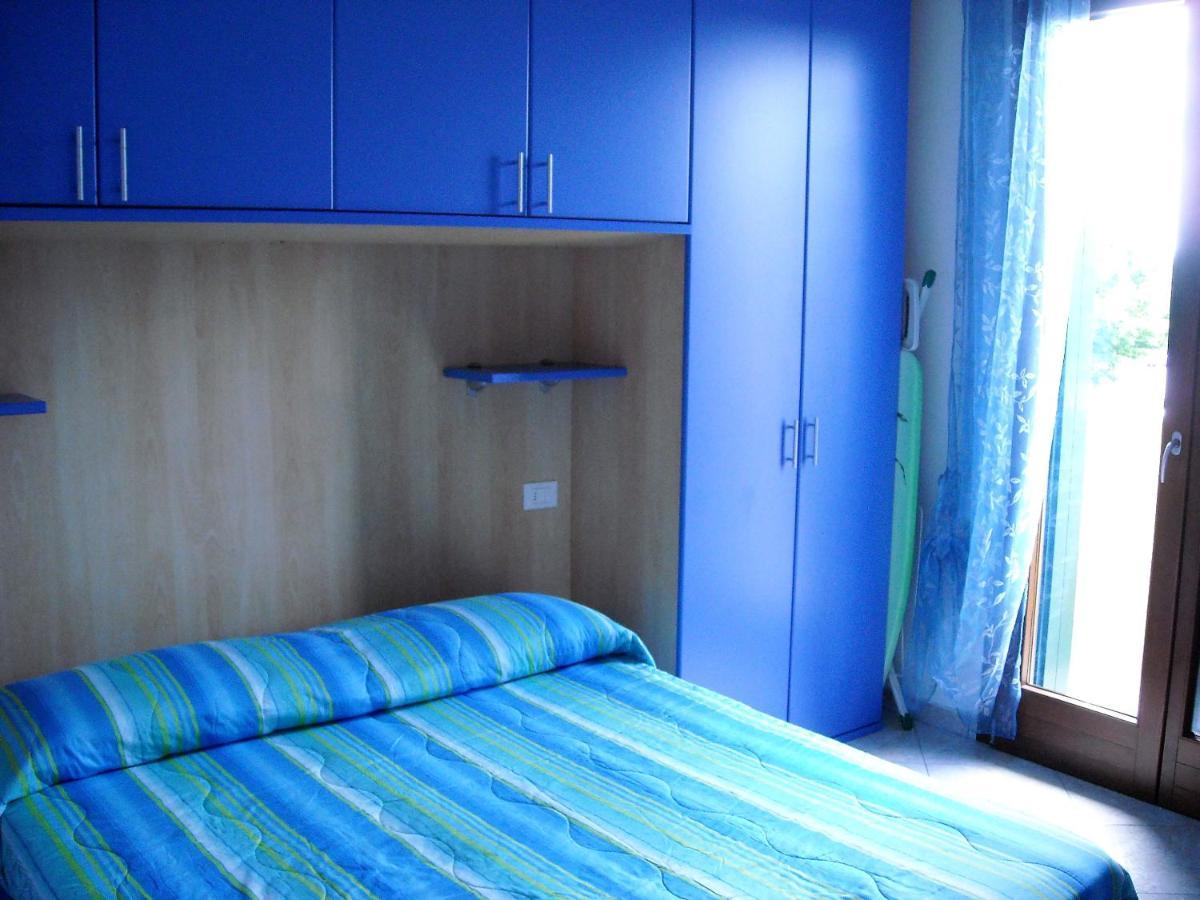 Hotel Apartments Villaggio Dei Fiori 4 Stars Luxury - Great Family Resort - Pet Friendly - With Hypermarket - Delivery Restaurant-Pizzeria - Room Breakfast With Supplement - Ultra Fast Wi-Fi - Play Area For Children - Olympic Swimming Pool - Parking Каорле Екстер'єр фото