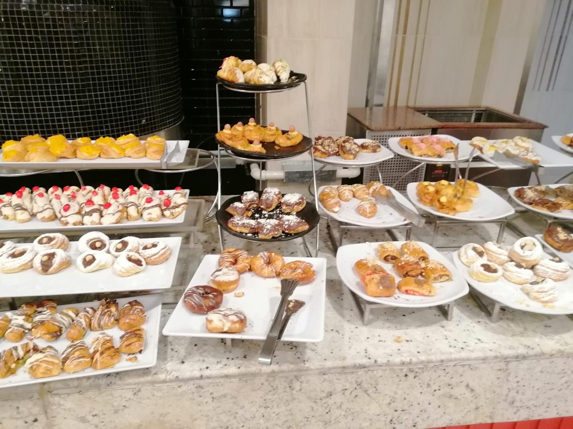 Hotel Apartments Villaggio Dei Fiori 4 Stars Luxury - Great Family Resort - Pet Friendly - With Hypermarket - Delivery Restaurant-Pizzeria - Room Breakfast With Supplement - Ultra Fast Wi-Fi - Play Area For Children - Olympic Swimming Pool - Parking Каорле Екстер'єр фото