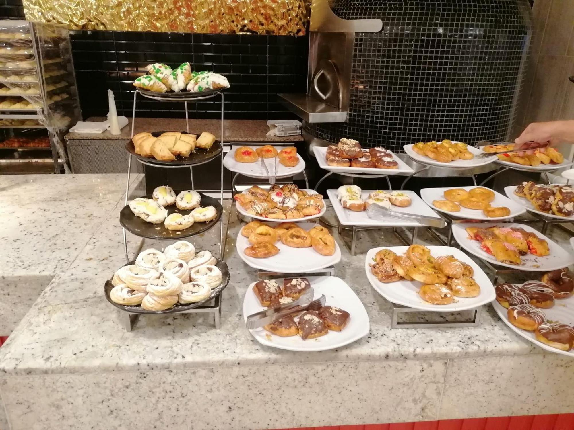 Hotel Apartments Villaggio Dei Fiori 4 Stars Luxury - Great Family Resort - Pet Friendly - With Hypermarket - Delivery Restaurant-Pizzeria - Room Breakfast With Supplement - Ultra Fast Wi-Fi - Play Area For Children - Olympic Swimming Pool - Parking Каорле Екстер'єр фото